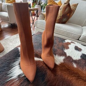 CUCCOO BURNT ORANGE BOOTIES - SZ (40)